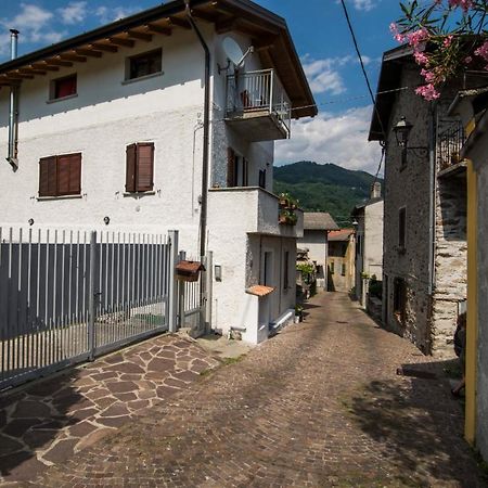 Casa Vacanze Linda Gera Lario Exterior photo