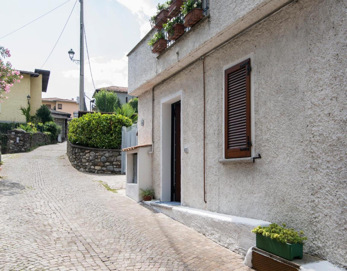 Casa Vacanze Linda Gera Lario Exterior photo